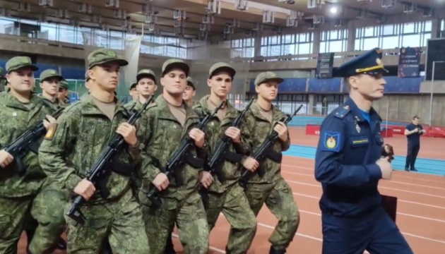 У «ДНР» окупанти формують військові роти з місцевих спортсменів 