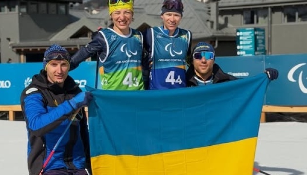 Україна здобула «срібло» у змішаній лижній естафеті Паралімпіади-2026