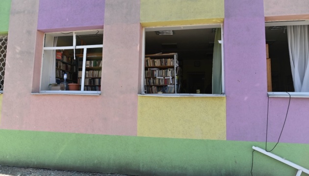 В Обухівському районі через атаку РФ пошкоджені п'ять освітніх закладів