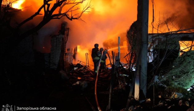 Росіяни вдарили дронами по Запоріжжю, є поранені