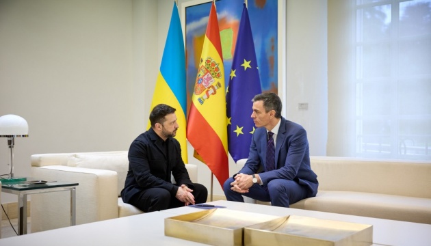 Зеленський обговорив із прем'єром Іспанії розблокування €90 мільярдів для України