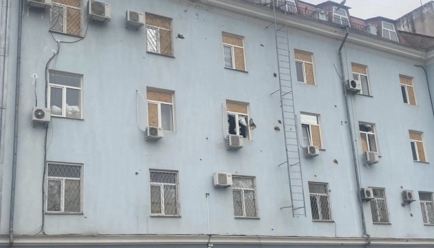 Війська РФ обстріляли з артилерії будівлю податкової у Херсоні