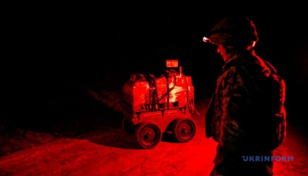 НРК-поштар, Ураза-байрам і тиждень моди