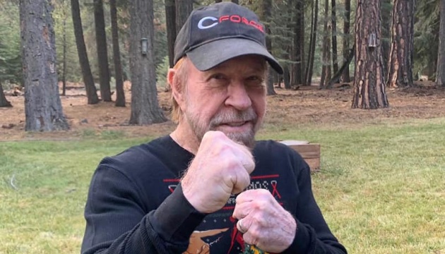 Помер американський актор і майстер бойових мистецтв Чак Норріс