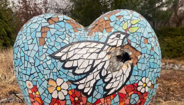 У Харкові внаслідок обстрілу РФ пошкоджені будівлі обласного палацу дитячої та юнацької творчості