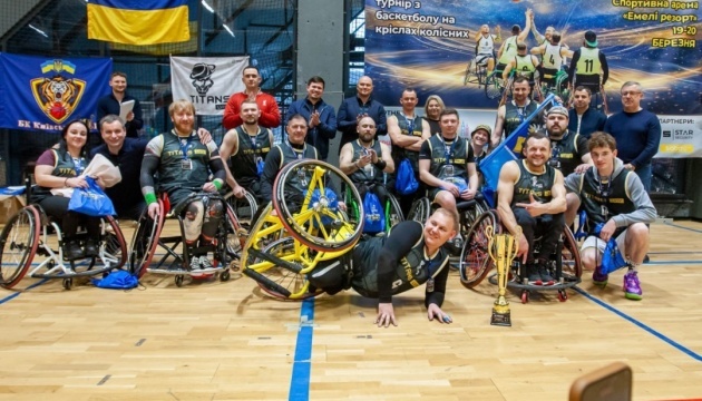 У Львові пройшов баскетбольний турнір на кріслах колісних Кубок Титанів