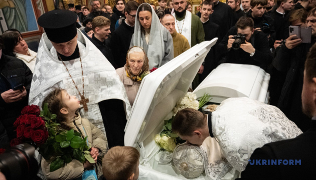 У Михайлівському соборі розпочалося прощання із патріархом Філаретом / Фото: Данило Антонюк, Укрінформ