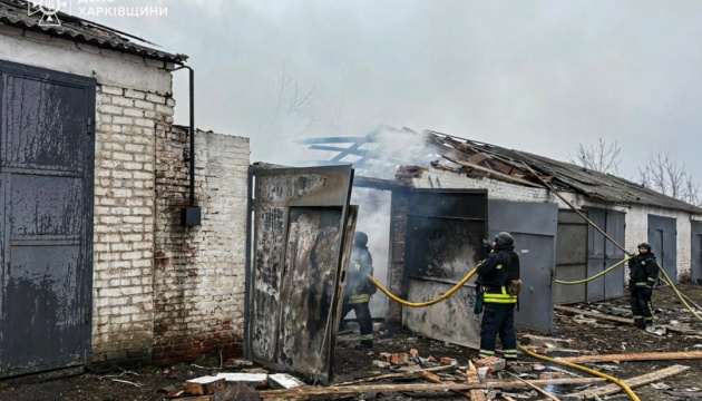 Росіяни вдарили дронами по медзакладу на Харківщині