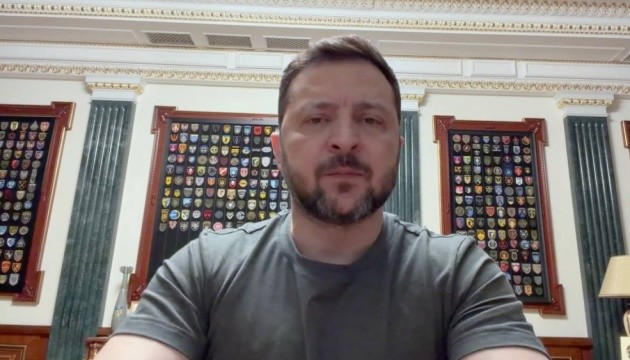 Зеленський після доповіді переговорної групи: Є сигнали про можливе продовження обмінів