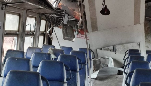 На Харківщині ворожий дрон поцілив в електропоїзд: загинув пасажир, є постраждалі