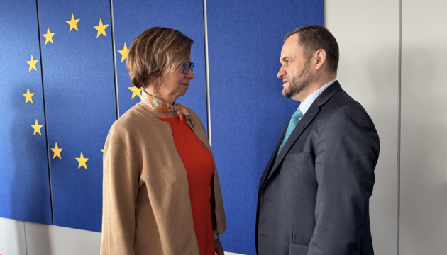 Кулеба обговорив із представницею ЄК інтеграцію до європейської транспортної мережі