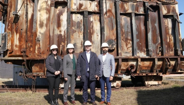 Делегація США ознайомилася з наслідками російських атак на підстанції Укренерго