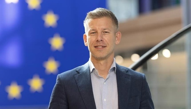 Лідер угорської опозиції заявив, що спецслужби намагалися знищити сервери  його партії