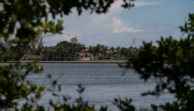 Демократи виграли довибори в окрузі з маєтком Трампа «Мар-а-Лаго»