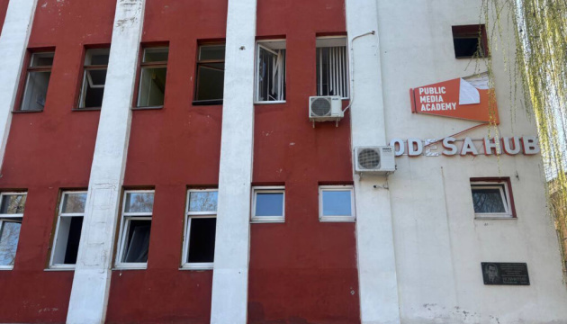 В Одесі через атаку російських донів пошкоджені будівлі Суспільного