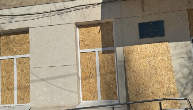 В Одесі через нічну атаку РФ пошкоджений Фронт-офіс соцзахисту населення