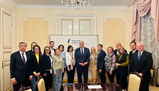 Сибіга зустрівся з українською громадою у Франції
