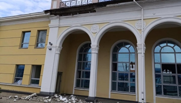 Bahnhof in Slowjansk bei russischem Angriff beschädigt, vier Eisenbahnmitarbeiter verletzt