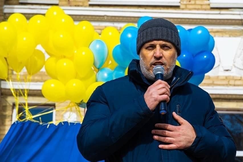 начальник Каховської МВА Віталій Немерець під часмітингу в окупації