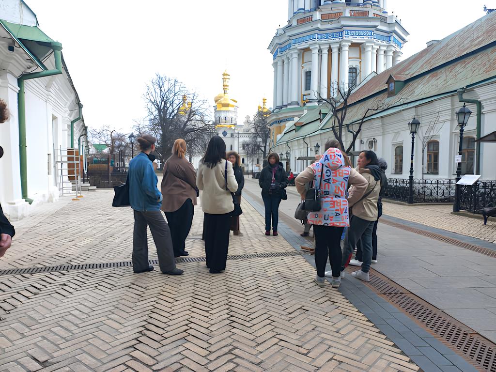 Київ. Лавра. Ранок.