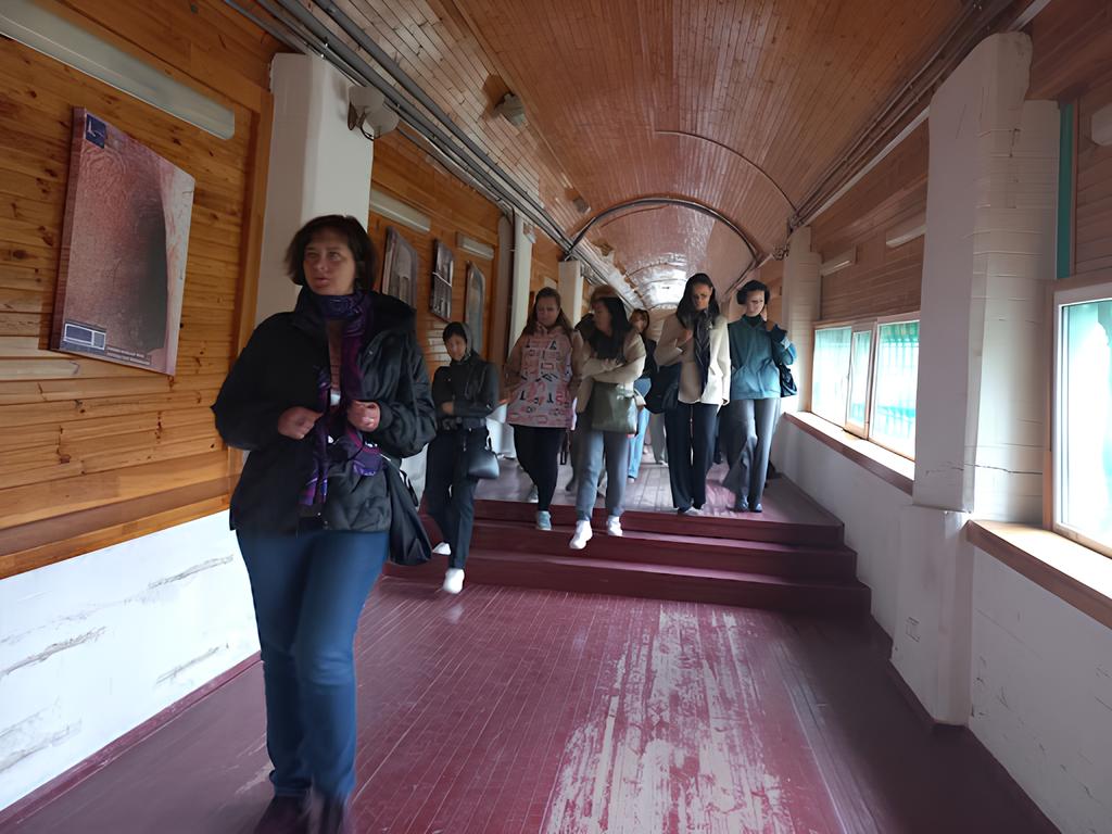 Шлях до Ближніх печер.