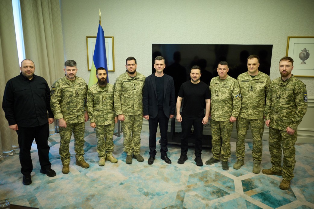 Zelensky’s meeting with three teams of Ukrainian experts sharing expertise in Saudi Arabia, the UAE, and Qatar
