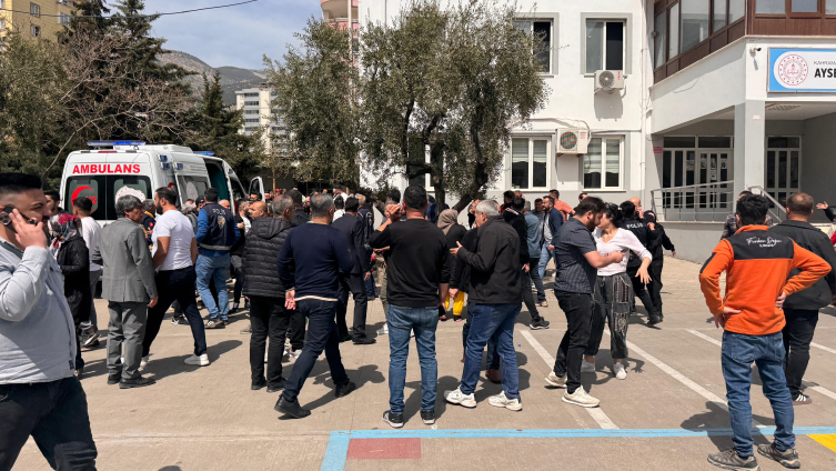 У Туреччині учень влаштував стрілянину у школі - є загиблі, понад 20 поранених