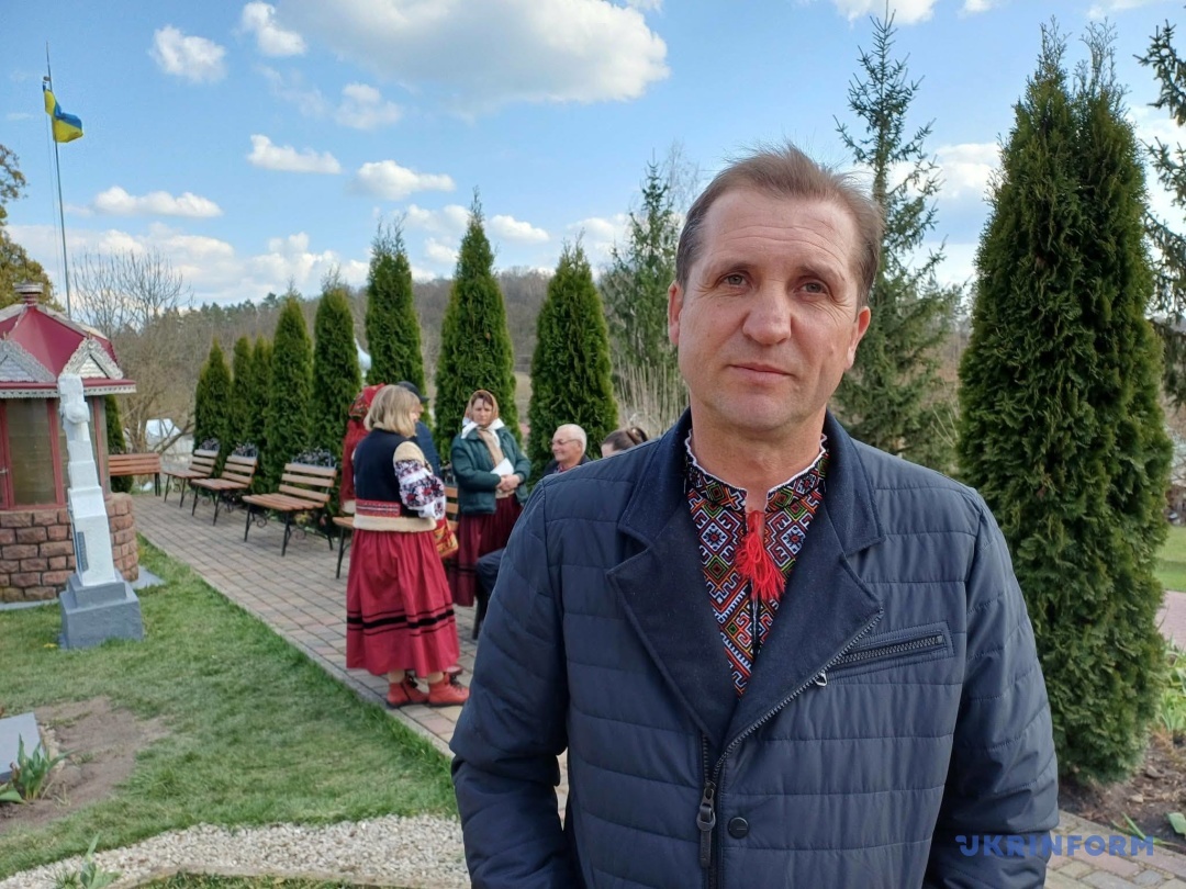 староста села Чортовець Михайло Олійник