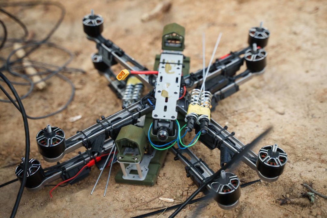 Українські FPV-дрони нового покоління випробували на полігоні