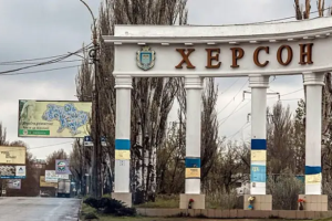 Роспроп вигадав фейк про видачу пенсіонерам у Херсоні свинячих голів і копит як “гуманітарної допомоги”