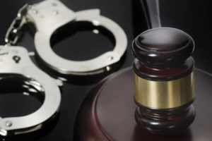 L’Ukraine condamne un officier russe à la réclusion à perpétuité pour le meurtre de sept civils dans la région de Kherson