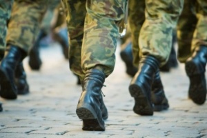 À Louhansk occupée, les Russes traquent les hommes pour les envoyer de force au front