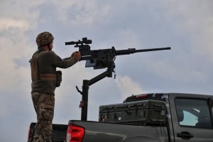 Trümmerteile von Drohnen im zwei Bezirken von Kyjiw abgestützt