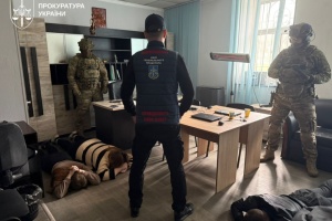 Суд обрав запобіжні заходи учасникам мережі шахрайських колцентрів у Дніпрі