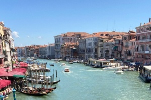 Венеція відновила туристичний збір