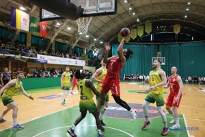 Стартували серії 1/4 фіналу плей-офф баскетбольної Суперліги України