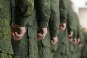 La Russie oblige les universités dans les territoires occupés ukrainiens à envoyer au moins 2 % des étudiants dans l’armée russe