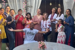 Українська писанка в Індії: у Делі провели майстер-клас із розпису великодніх яєць