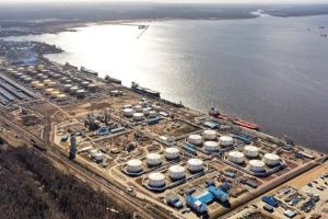 Сили оборони уразили щонайменше 30% резервуарів нафти в Усть-Лузі - ЦПД