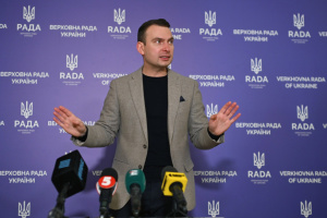 Законопроєкт про «OLX»: Железняк каже, що продаж особистих речей не оподатковуватимуть