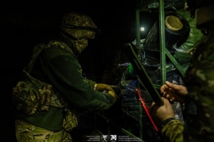 Десантники знищили російську гармату Д-30 у Мирнограді на Донеччині