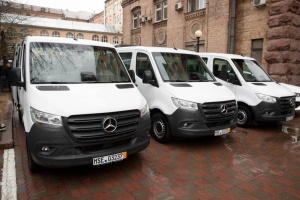 Київ отримав від німецьких партнерів нові спеціалізовані мікроавтобуси для соцобслуговування