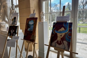 На художній виставці «Мистецтво дипломатії» у Варшаві представили картини українки Олени Боднар 