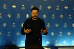 Zelensky warns of mounting pressure on Ukraine before autumn