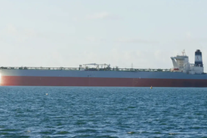 Іран уперше пропустив танкер під російським прапором через Ормузьку протоку