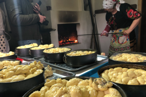 У Чернівцях провели майстер-клас із випікання пасок