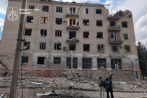 Russians drop FAB-250 on central Kramatorsk, wounding 10