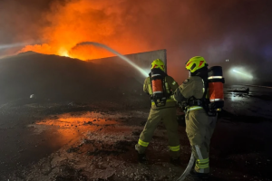  У Польщі другий день гасять велику пожежу на підприємстві з утилізації шин