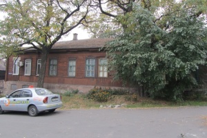 У Маріуполі загарбники знищили історичну дерев’яну школу початку XX століття - міськрада