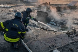 Рятувальники ліквідували наслідки нічної російської атаки по Київщині